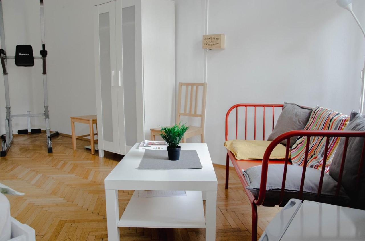Wonderful Two Bedroom Apartment เวียนนา ภายนอก รูปภาพ