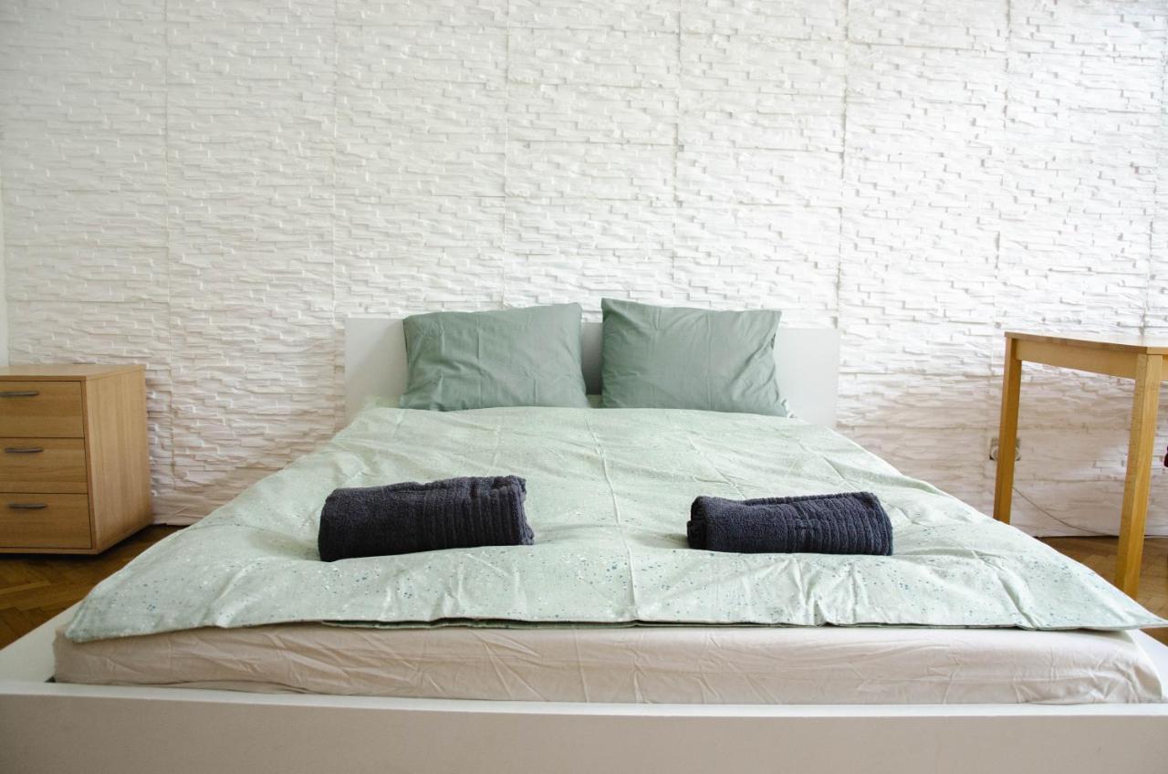 Wonderful Two Bedroom Apartment เวียนนา ภายนอก รูปภาพ