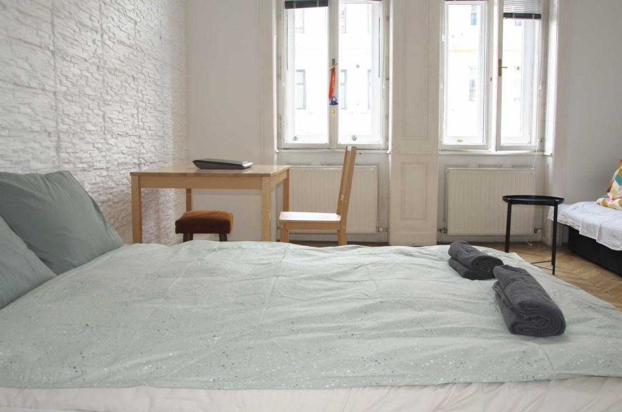 Wonderful Two Bedroom Apartment เวียนนา ภายนอก รูปภาพ