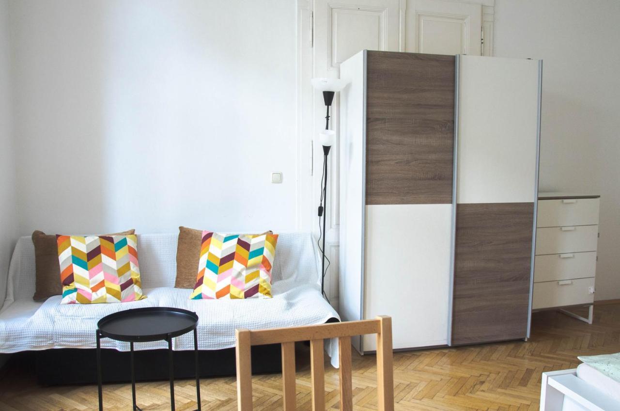 Wonderful Two Bedroom Apartment เวียนนา ภายนอก รูปภาพ