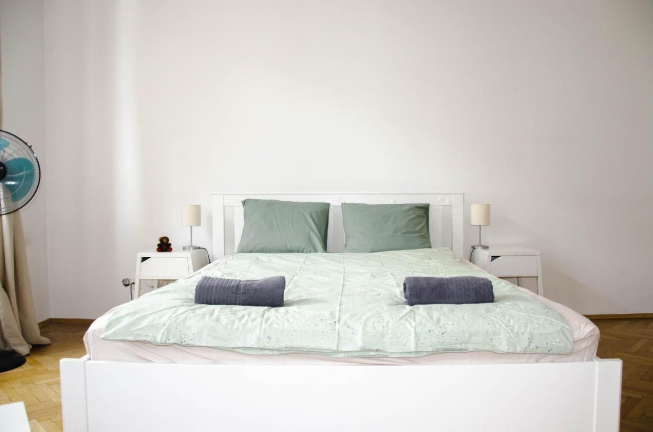 Wonderful Two Bedroom Apartment เวียนนา ภายนอก รูปภาพ